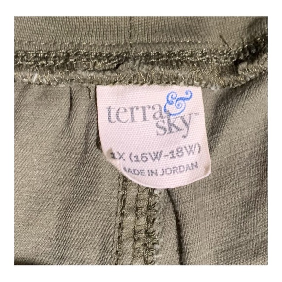 Terra & Sky Camouflage Women's Cropped Hi Waisted Pants Size 16w-18w - Picture 4 of 4